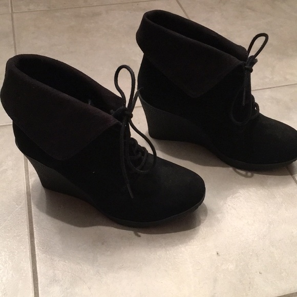 MIA wedge booties - Picture 2 of 6